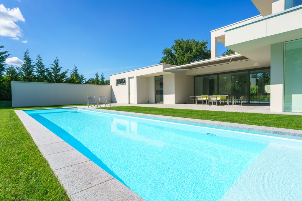 privates Schwimmbad in Potsdam - AP Brandenburg